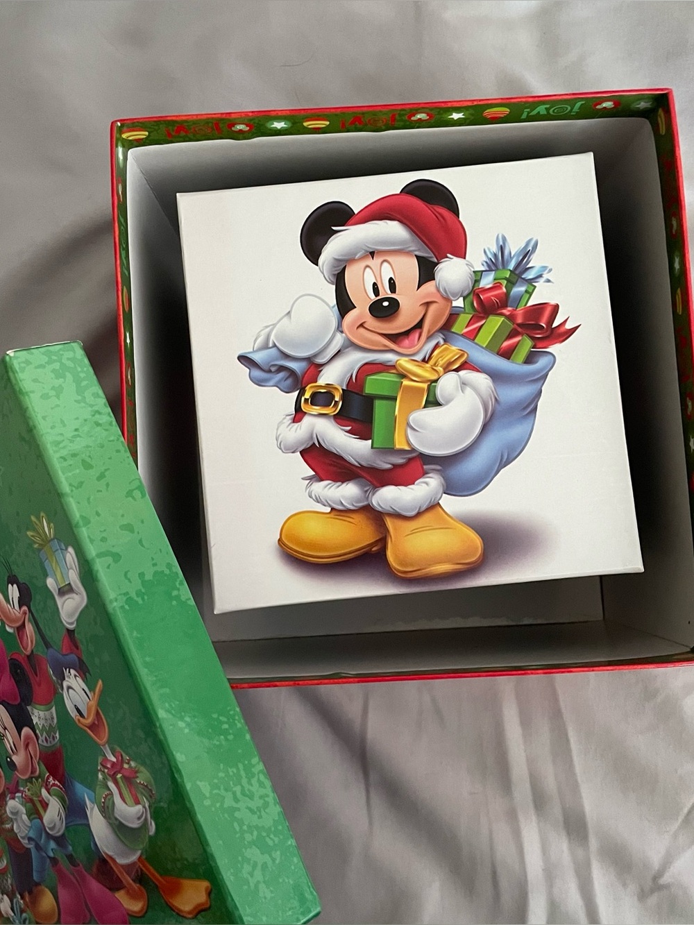 Mickey & Friends Christmas Nesting Boxes - Picture 3 of 5